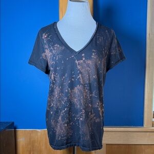 Reverse Tye dye V-Neck T-Shirt